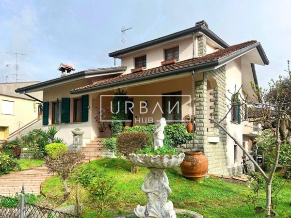 casa indipendente in vendita a Verucchio in zona Villa Verucchio