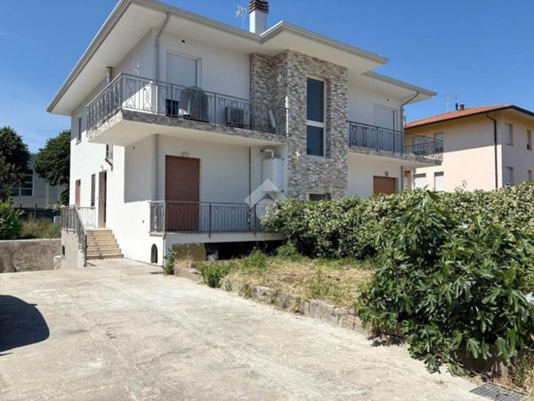 casa indipendente in vendita a Verucchio in zona Villa Verucchio