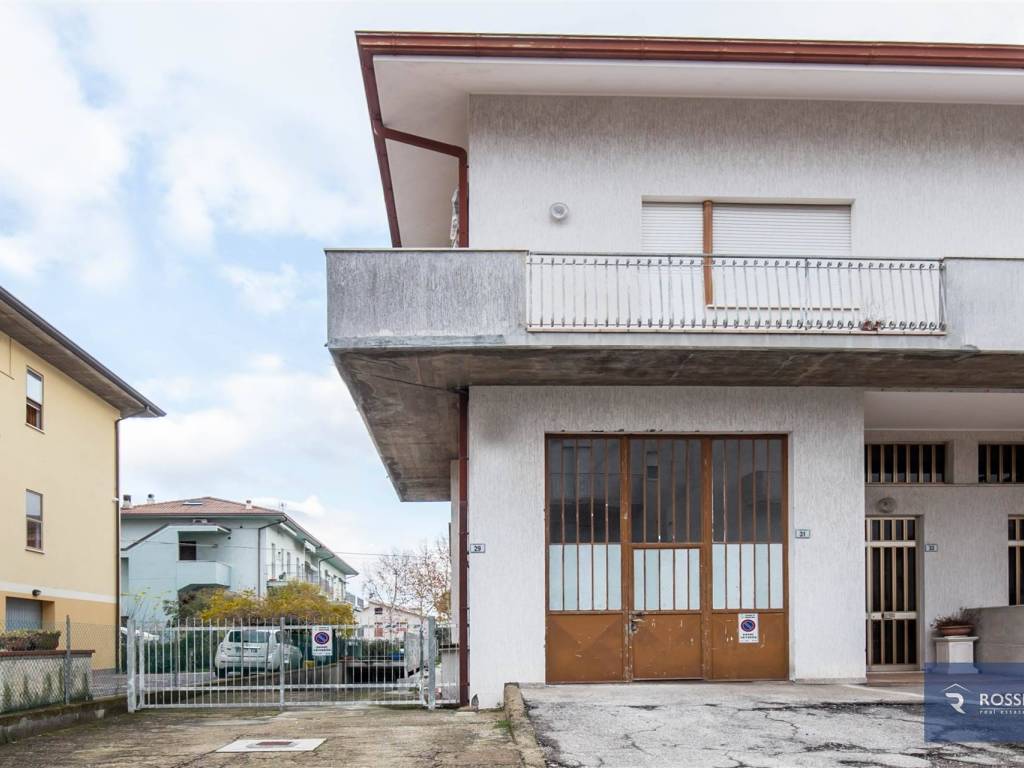 casa indipendente in vendita a Verucchio in zona Villa Verucchio