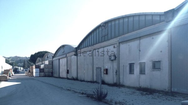 capannone in vendita a Verucchio