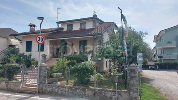 casa indipendente in vendita a Verucchio in zona Villa Verucchio
