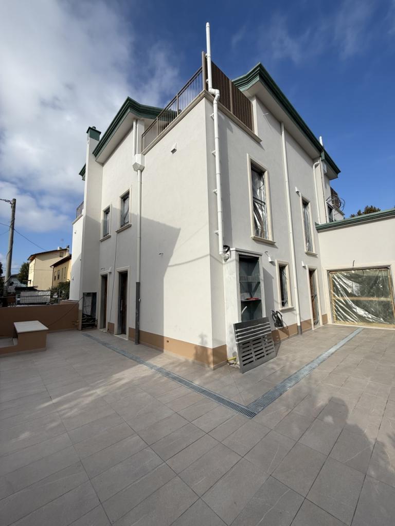 pentavano in vendita a Verucchio in zona Villa Verucchio