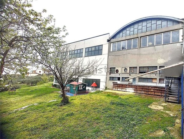 capannone in vendita a Verucchio in zona Villa Verucchio