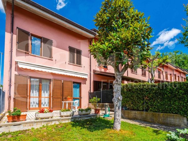 casa indipendente in vendita a Verucchio