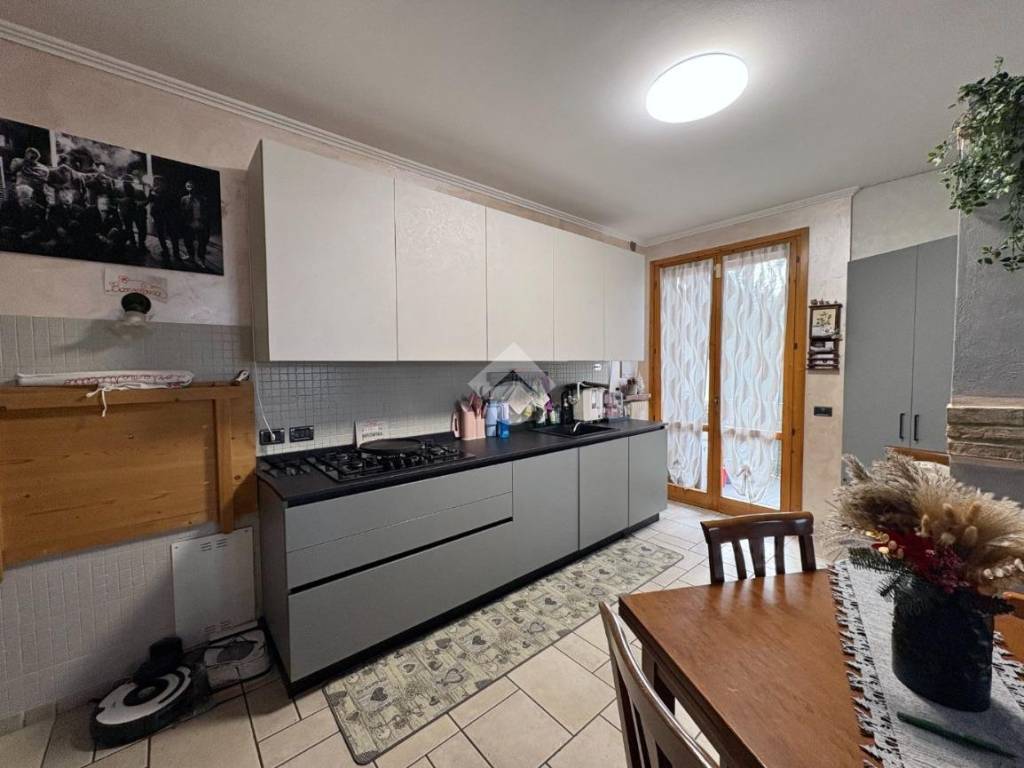 casa indipendente in vendita a Verucchio in zona Ponte Verucchio