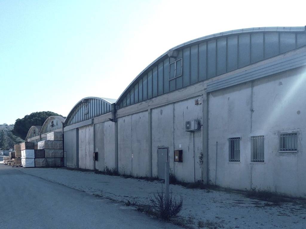 capannone in vendita a Verucchio in zona Villa Verucchio