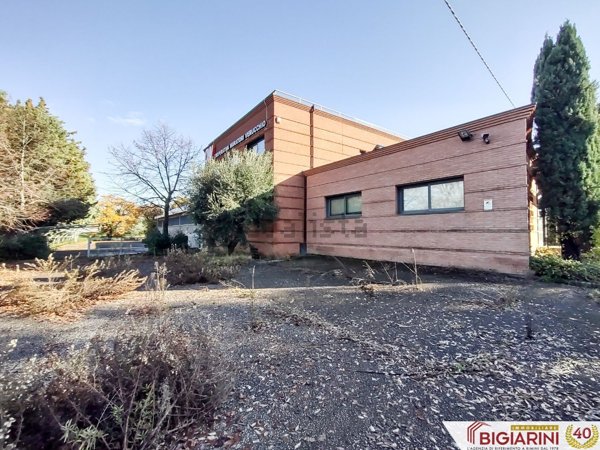 locale di sgombero in vendita a Verucchio