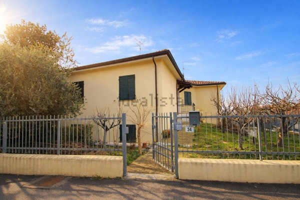 casa indipendente in vendita a Verucchio