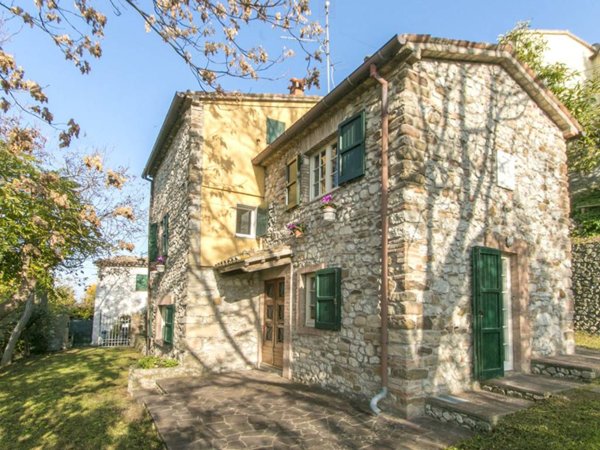 casa indipendente in vendita a Verucchio