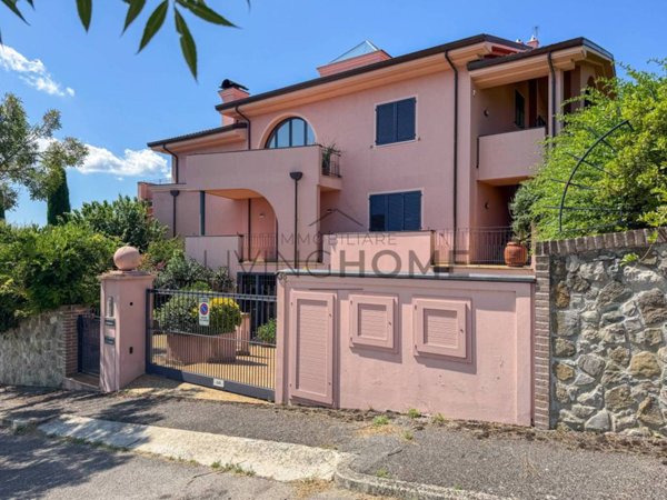 casa indipendente in vendita a Verucchio