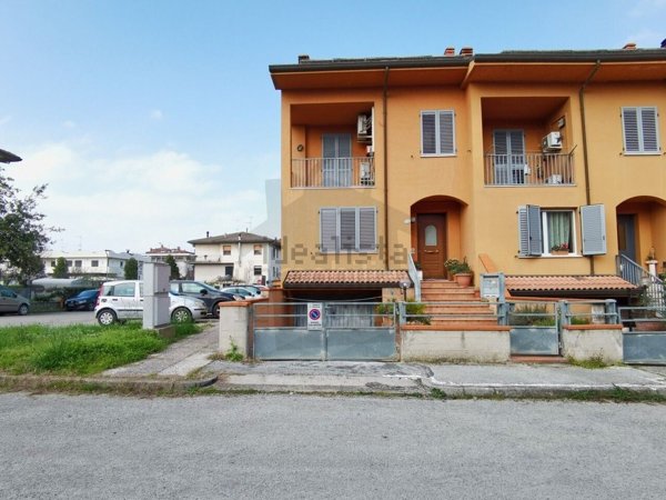 casa indipendente in vendita a Verucchio