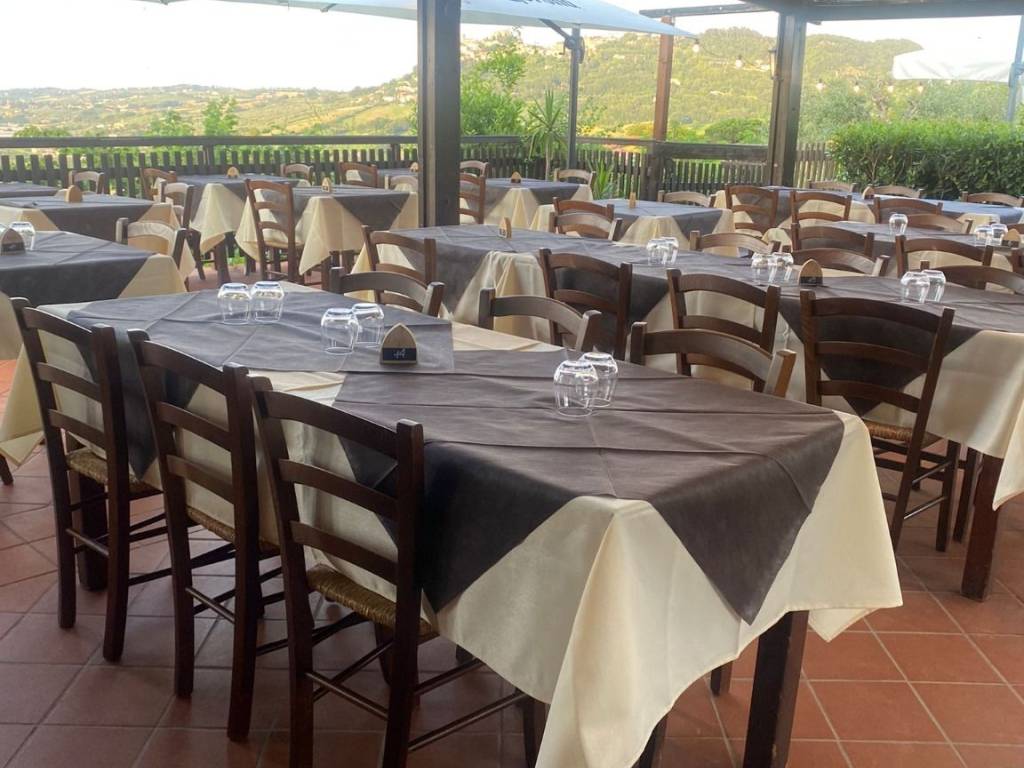 negozio in vendita a Verucchio