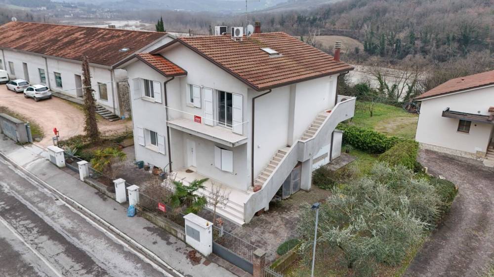 casa indipendente in vendita a Verucchio in zona Villa Verucchio