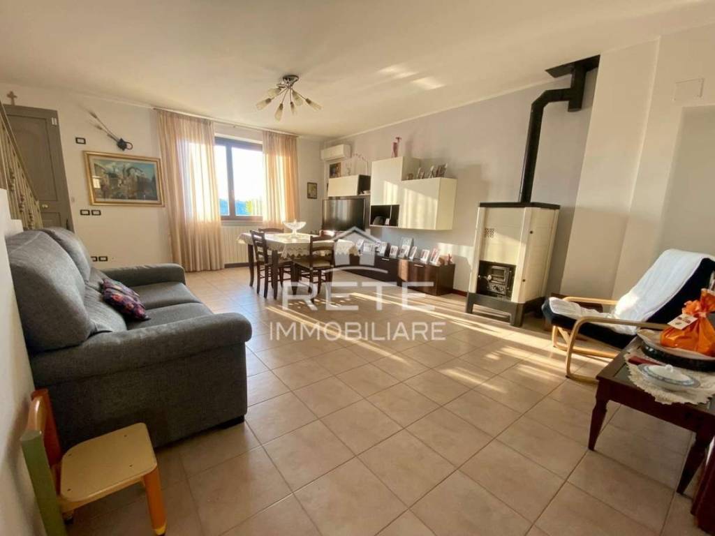 casa indipendente in vendita a Verucchio in zona Villa Verucchio