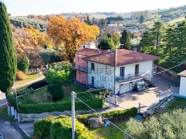 casa indipendente in vendita a Verucchio in zona Villa Verucchio