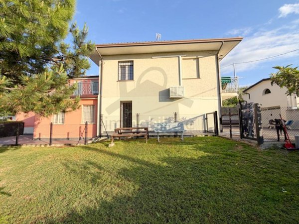 casa indipendente in vendita a Verucchio in zona Villa Verucchio