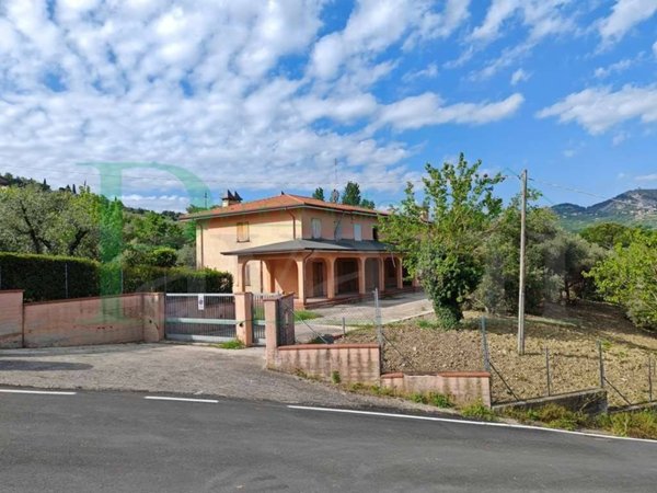 casa indipendente in vendita a Verucchio