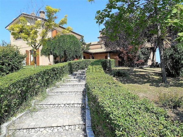 casa indipendente in vendita a Verucchio in zona Villa Verucchio