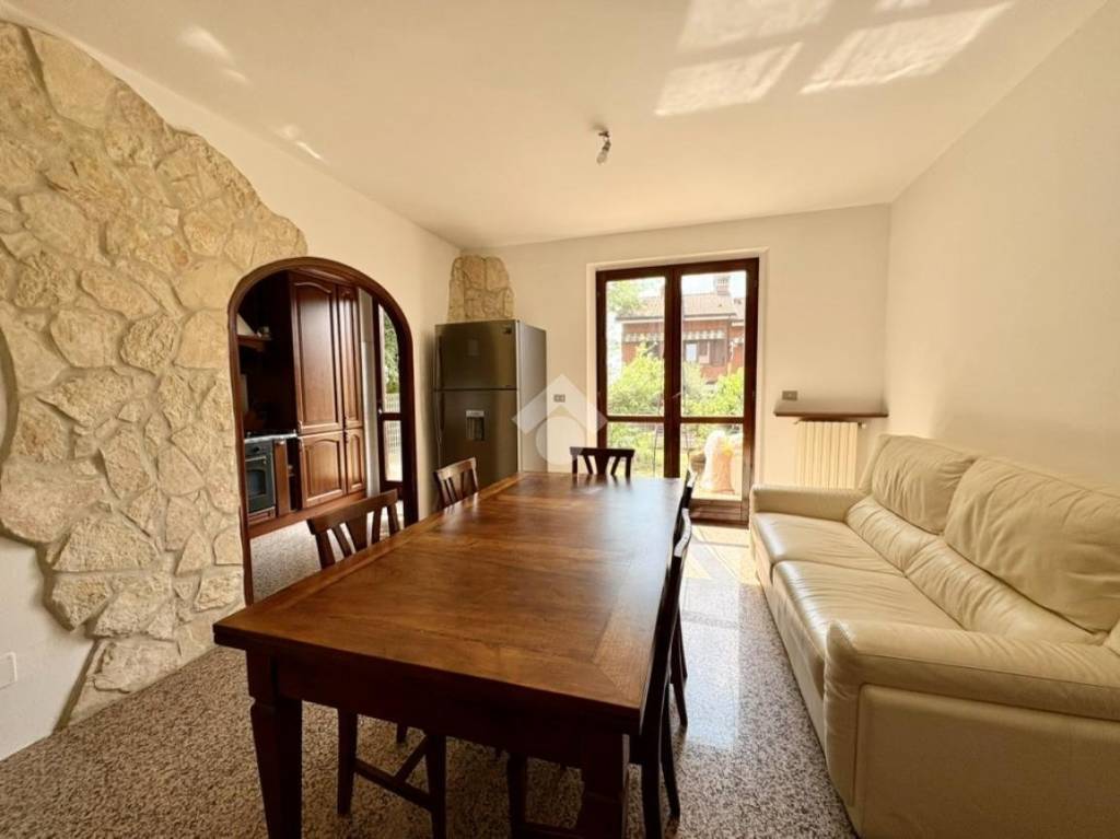 casa indipendente in vendita a Verucchio