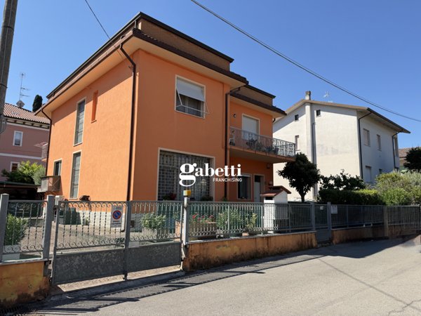 casa indipendente in vendita a Verucchio in zona Villa Verucchio