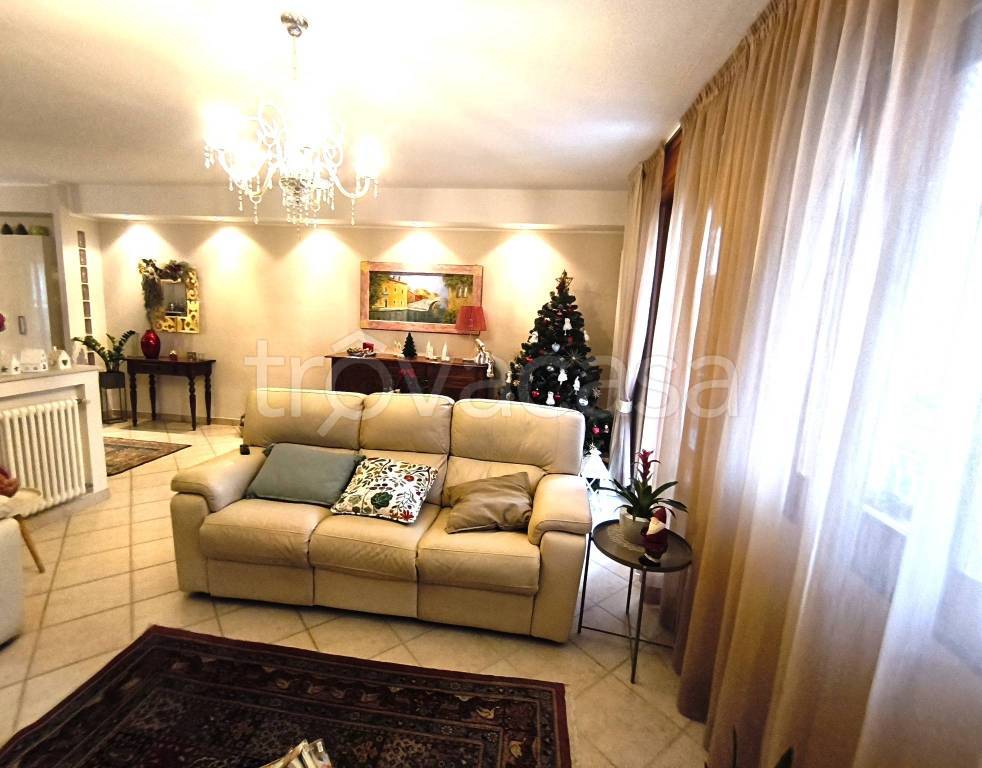 casa indipendente in vendita a Verucchio in zona Villa Verucchio