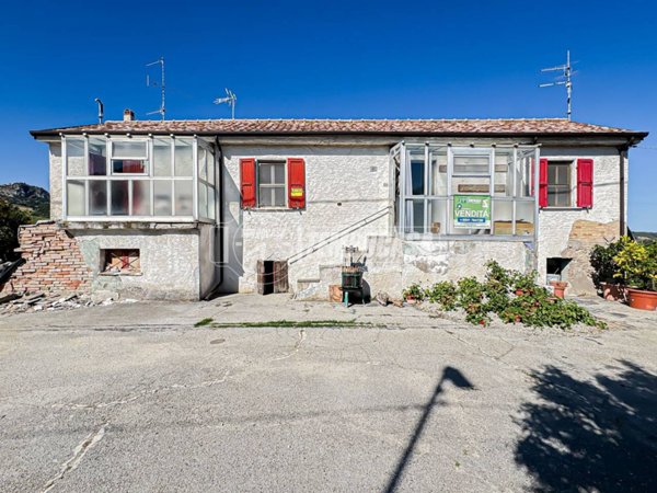 casa indipendente in vendita a Verucchio in zona Ponte Verucchio
