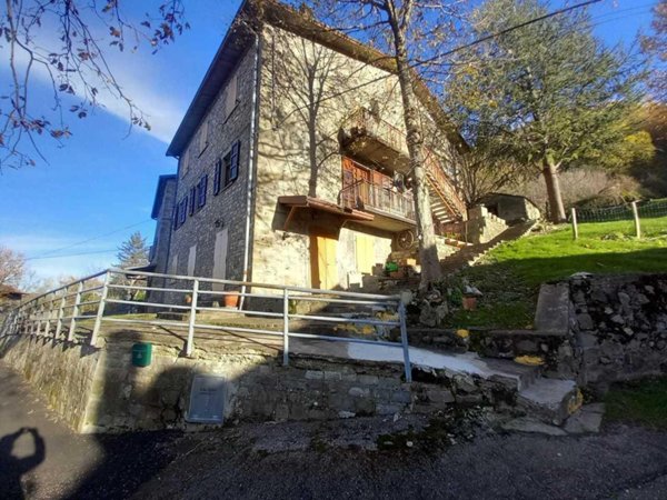 appartamento in vendita a Casteldelci in zona Schigno