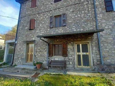 casa semindipendente in vendita a Casteldelci in zona Schigno