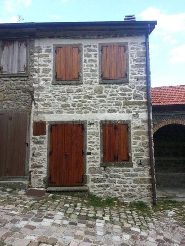casa indipendente in vendita a Casteldelci in zona Senatello