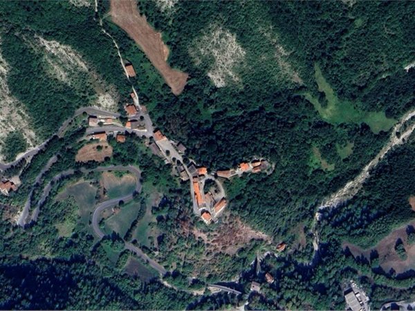 terreno edificabile in vendita a Casteldelci
