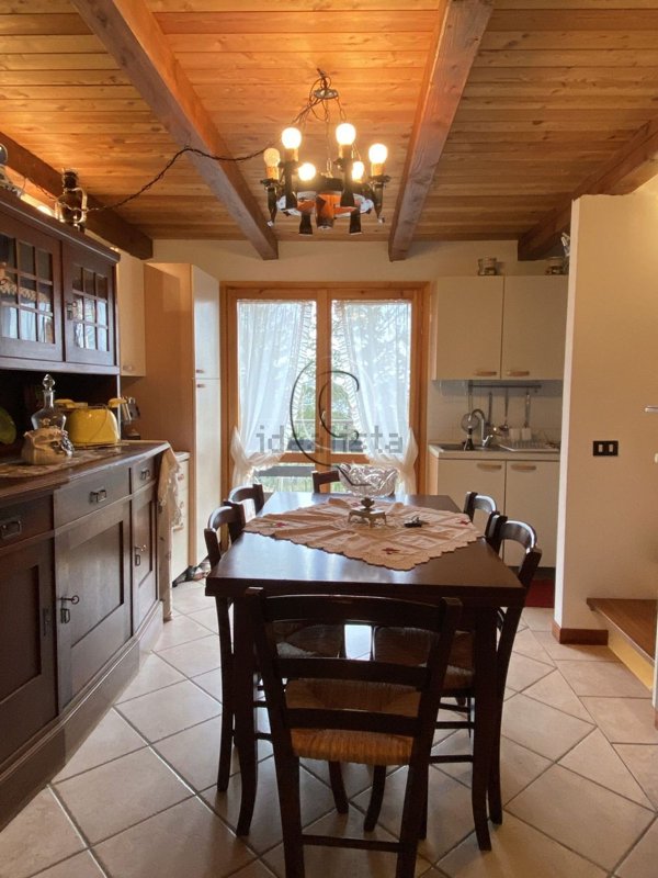 casa indipendente in vendita a Casteldelci