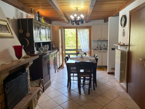 casa indipendente in vendita a Casteldelci