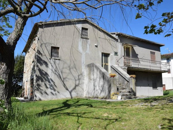 casa indipendente in vendita a Maiolo in zona Santa Maria