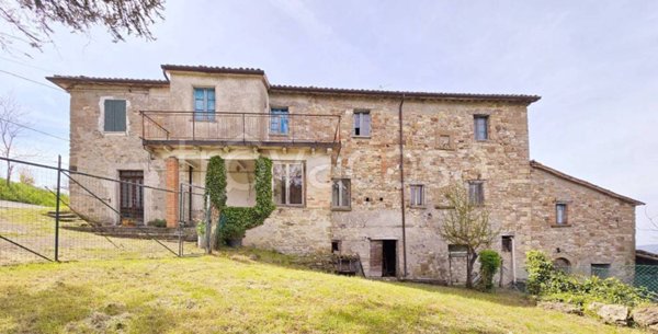 casa indipendente in vendita a Maiolo