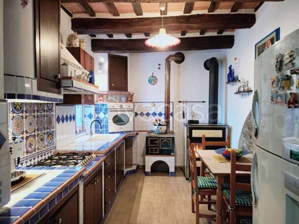 casa indipendente in vendita a Maiolo