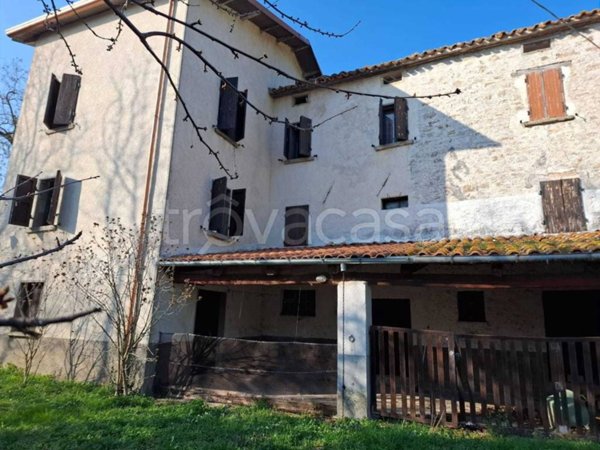 casa indipendente in vendita a Maiolo