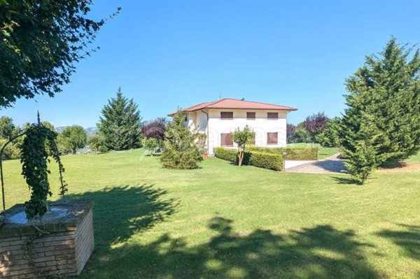 casa indipendente in vendita a Maiolo