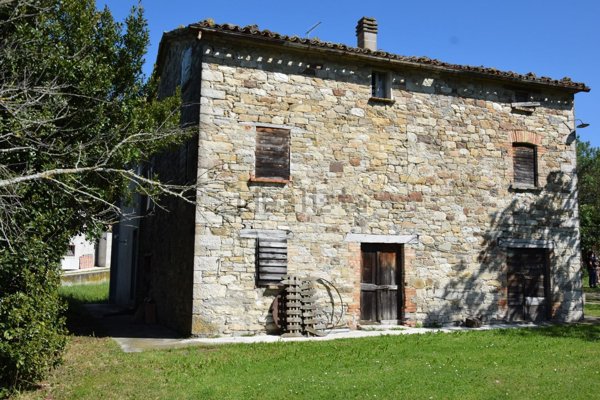 casa indipendente in vendita a Maiolo in zona Santa Maria