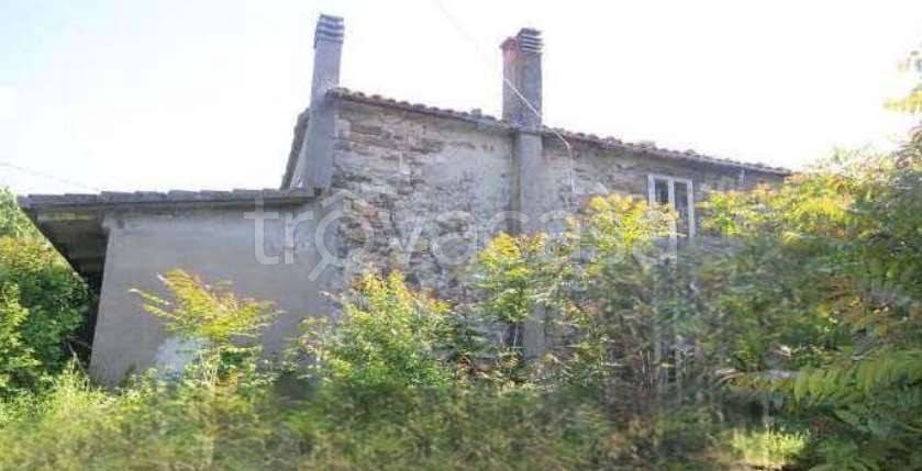 casa indipendente in vendita a Maiolo