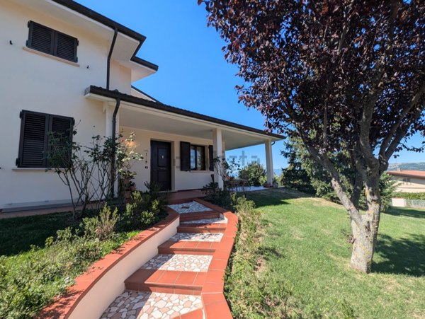 casa indipendente in vendita a Maiolo