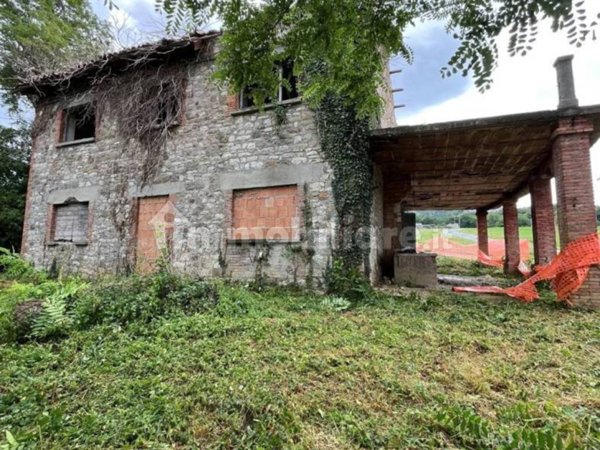 casa indipendente in vendita a Maiolo