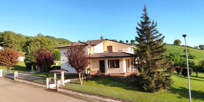 casa indipendente in vendita a Maiolo in zona Serra