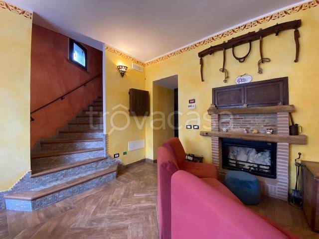 casa indipendente in vendita a Maiolo