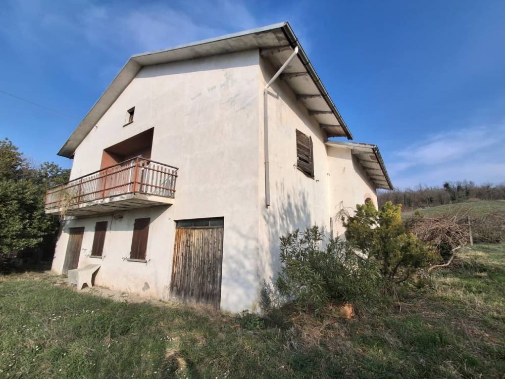 casa indipendente in vendita a Maiolo in zona Sant'Apollinare
