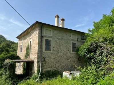 casa indipendente in vendita a Novafeltria