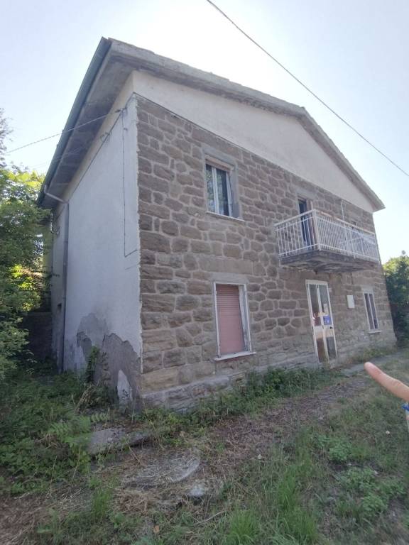 casa indipendente in vendita a Novafeltria in zona Perticara