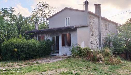 casa indipendente in vendita a Novafeltria