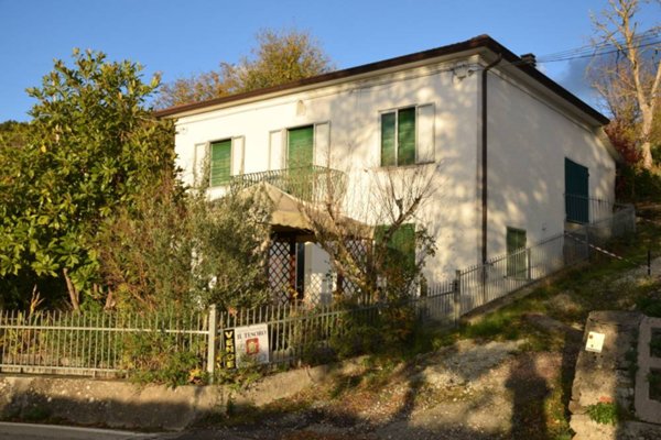 casa indipendente in vendita a Novafeltria in zona Perticara
