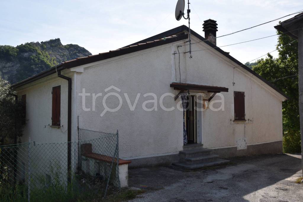 casa indipendente in vendita a Novafeltria