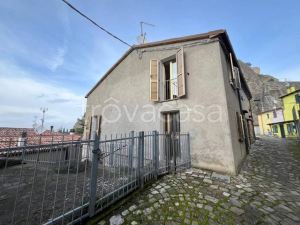 casa indipendente in vendita a Novafeltria in zona Perticara